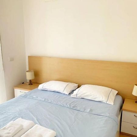 Beautiful And Lovely Apartment 地拉那 外观 照片