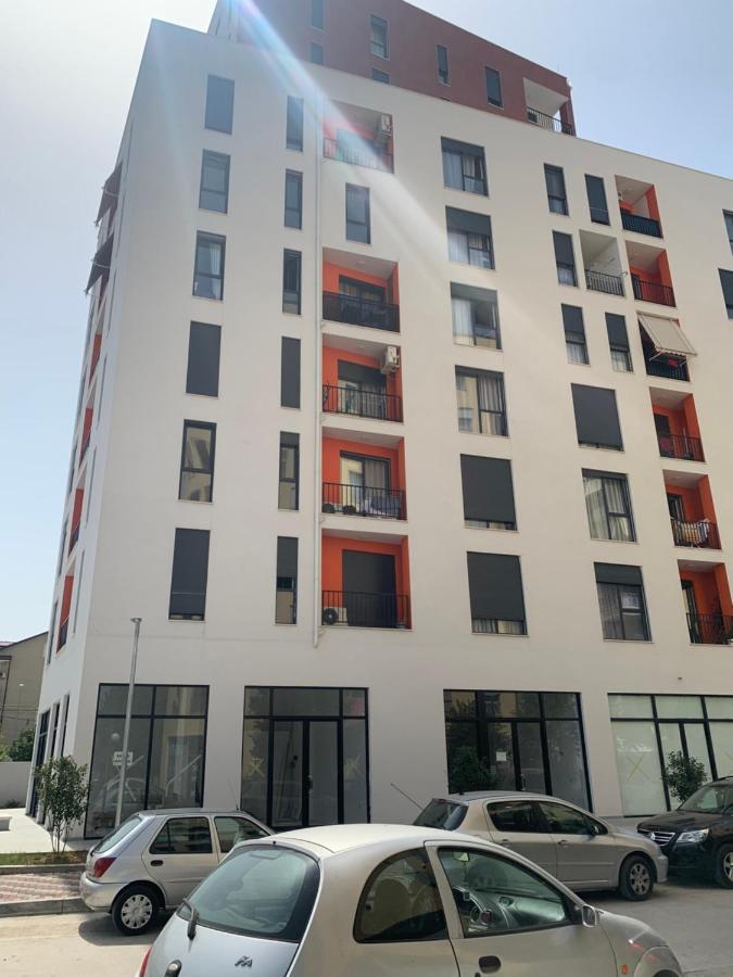 Beautiful And Lovely Apartment 地拉那 外观 照片