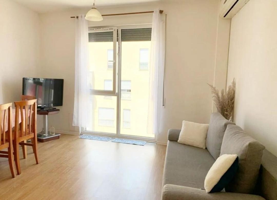 Beautiful And Lovely Apartment 地拉那 外观 照片